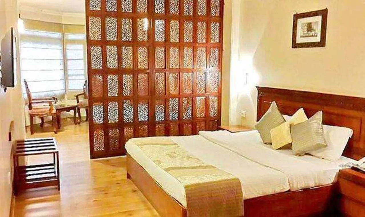 Wingait Inn - Hotel Near Mall Road Shimla
