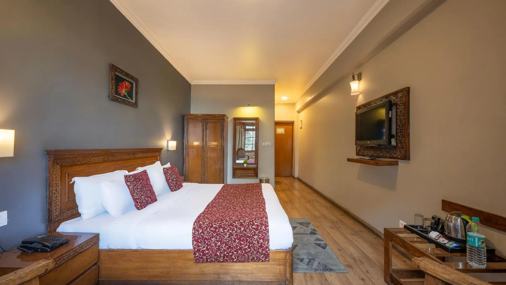 Wingait Inn - Hotel Near Mall Road Shimla